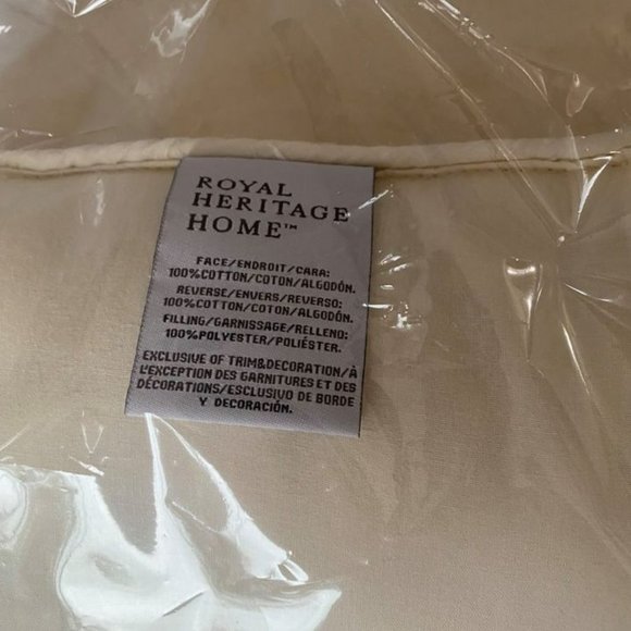 💋 4 FOR $50 /,SET OF 2 ROYAL HERITAGE DECORATIVE PILLOWS (EUC) - Picture 4 of 6